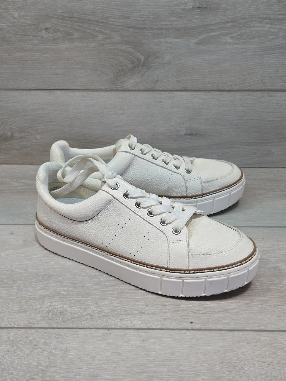 Vince Camuto Women Rezelli White Platform Leather Sneakers Shoes Sz 10M - Picture 2 of 12